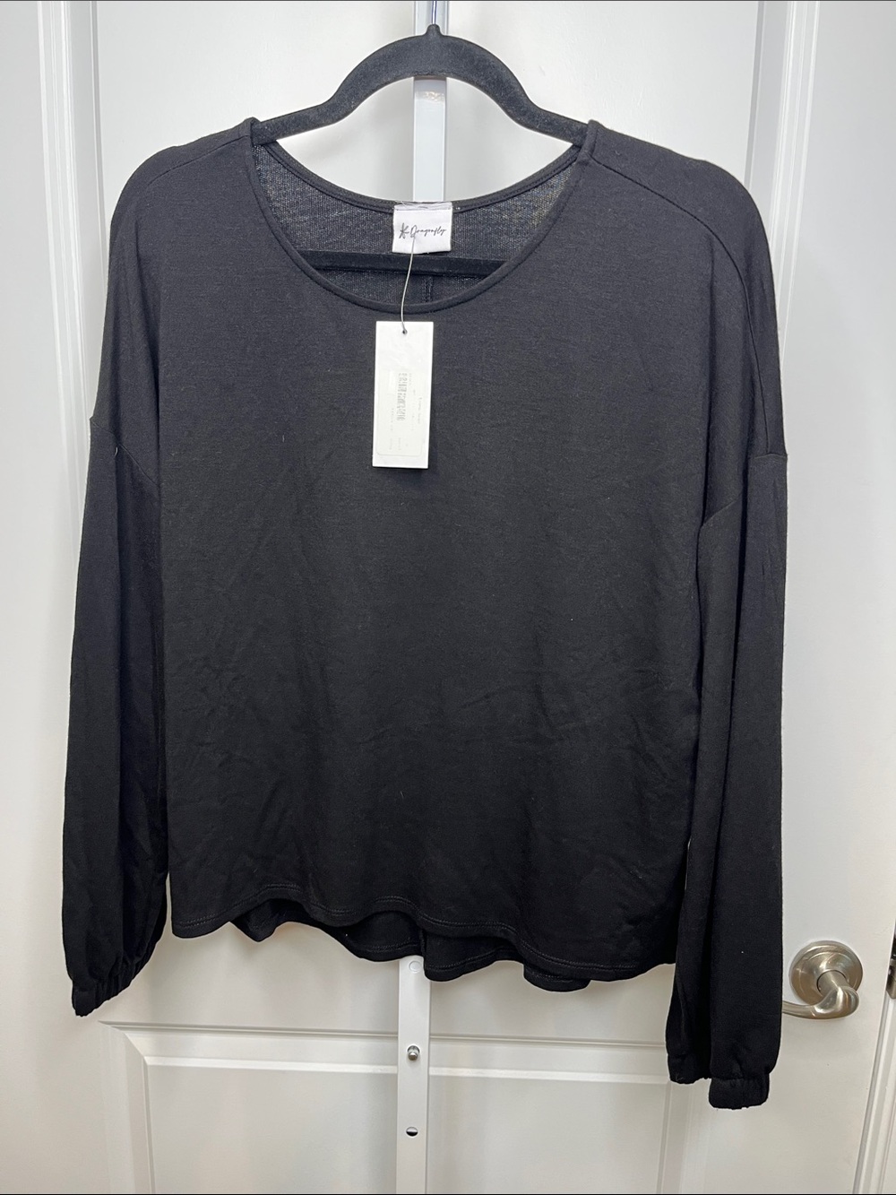 LS Dragonfly Black Long-Sleeve Crewneck Sweater NWT Medium